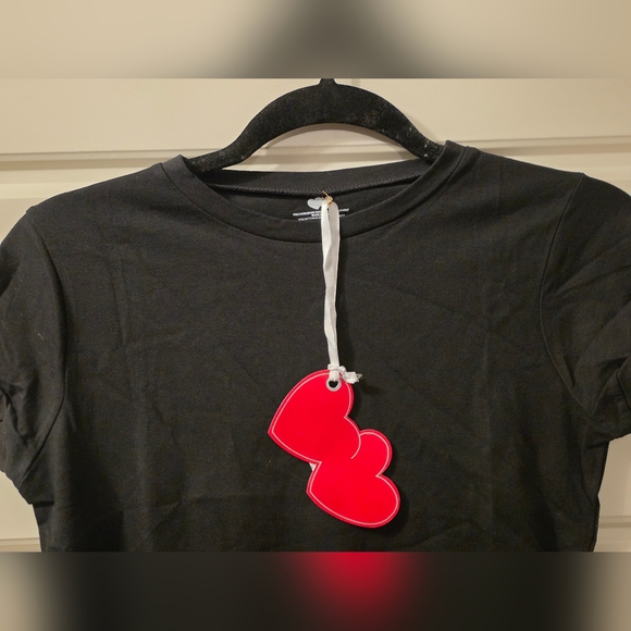 Juniors Short Sleeve Black Tee - Picture 2 of 3